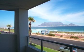 בלוברגסטראנד Blouberg Beachfront Accommodation מראה חיצוני תמונה
