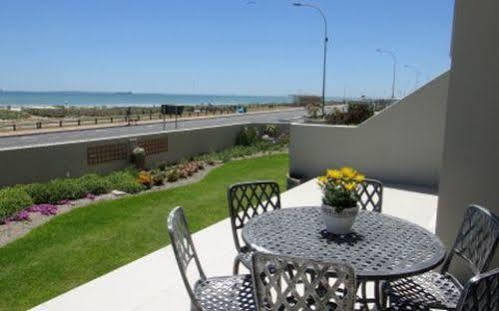 בלוברגסטראנד Blouberg Beachfront Accommodation מראה חיצוני תמונה