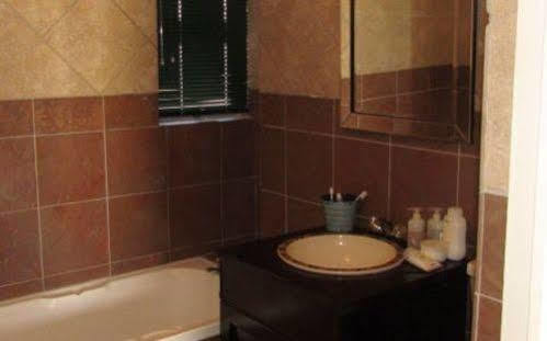 בלוברגסטראנד Blouberg Beachfront Accommodation מראה חיצוני תמונה